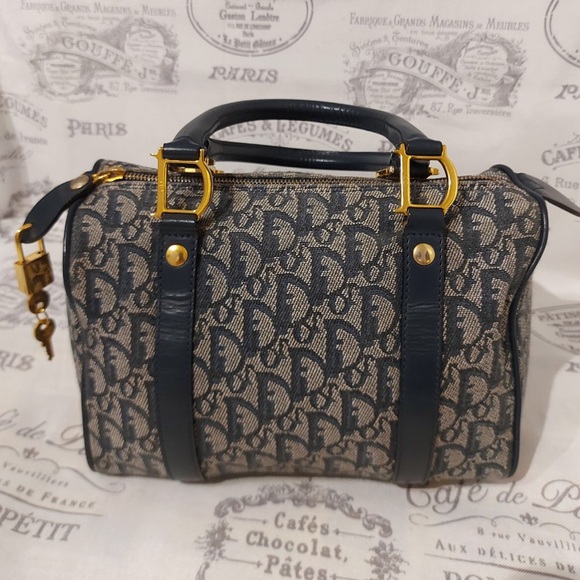 Dior Handbags - 9️⃣5️⃣0️⃣ Dior Trotter Boston 25